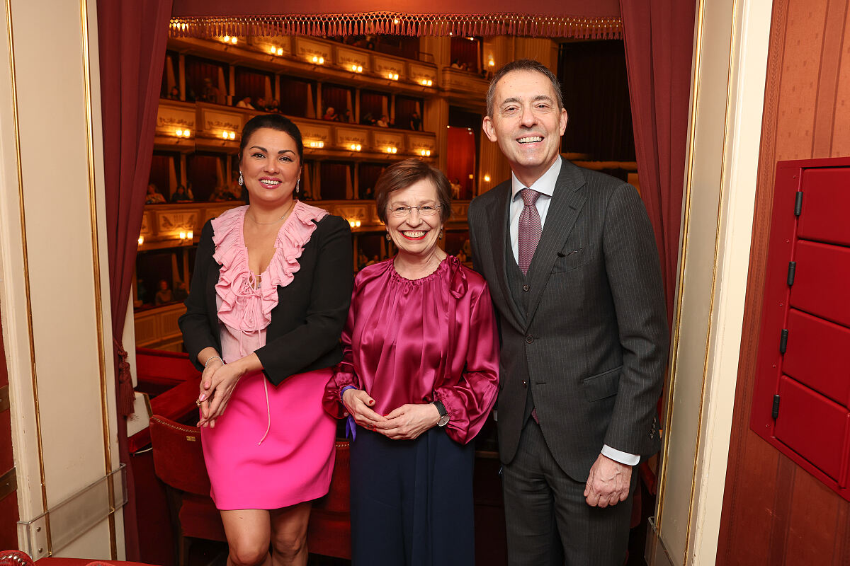 Anna Netrebko, Doris Schmidauer und Bogdan Roscic
