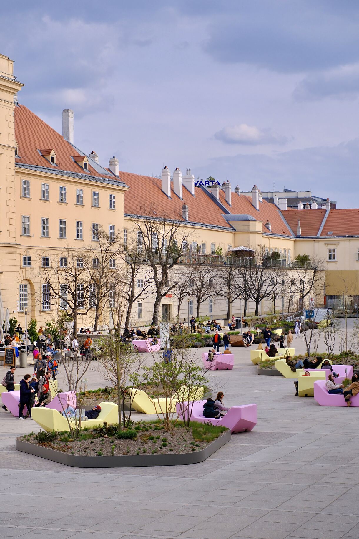 2603_Enzis_cLeonieAngerer00010 (1)