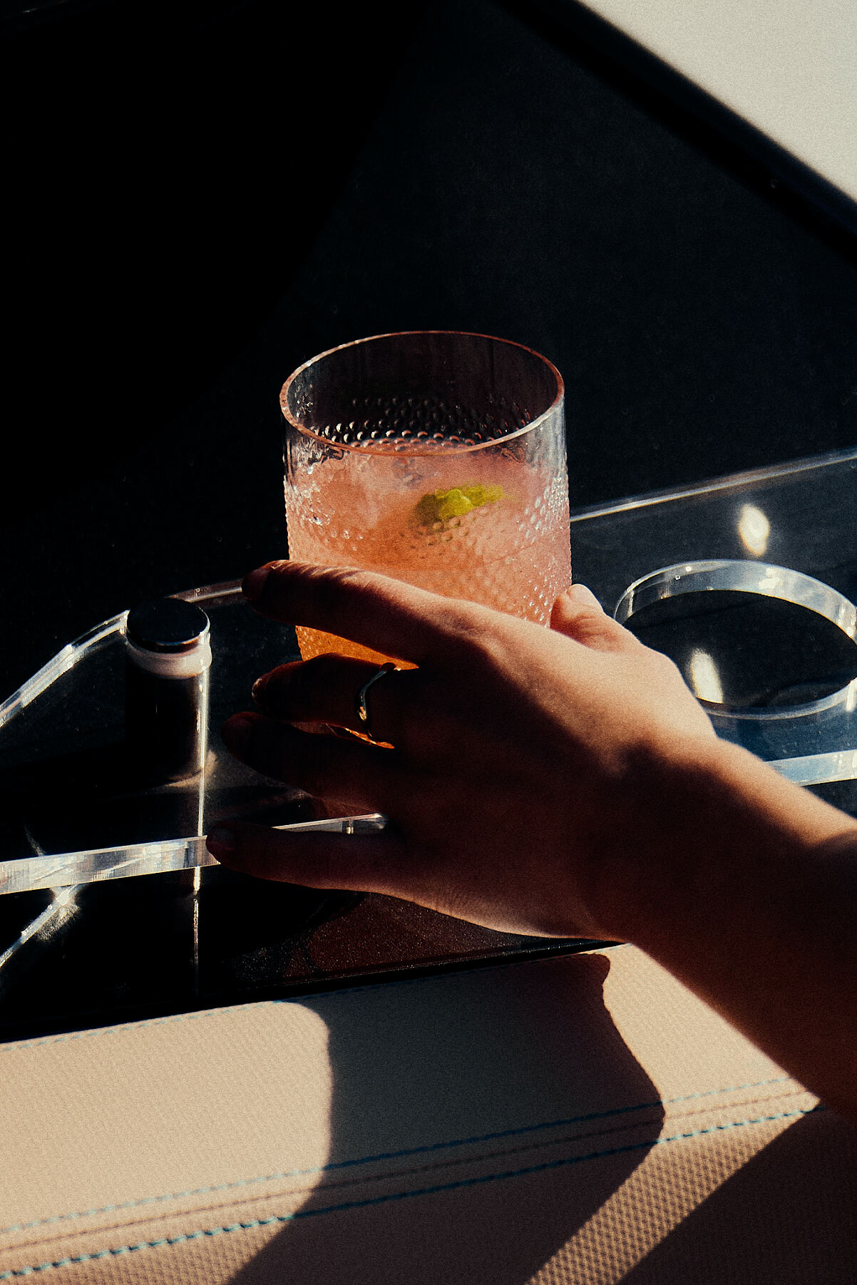 Ichigo Vienna x Arin - Web res - 37