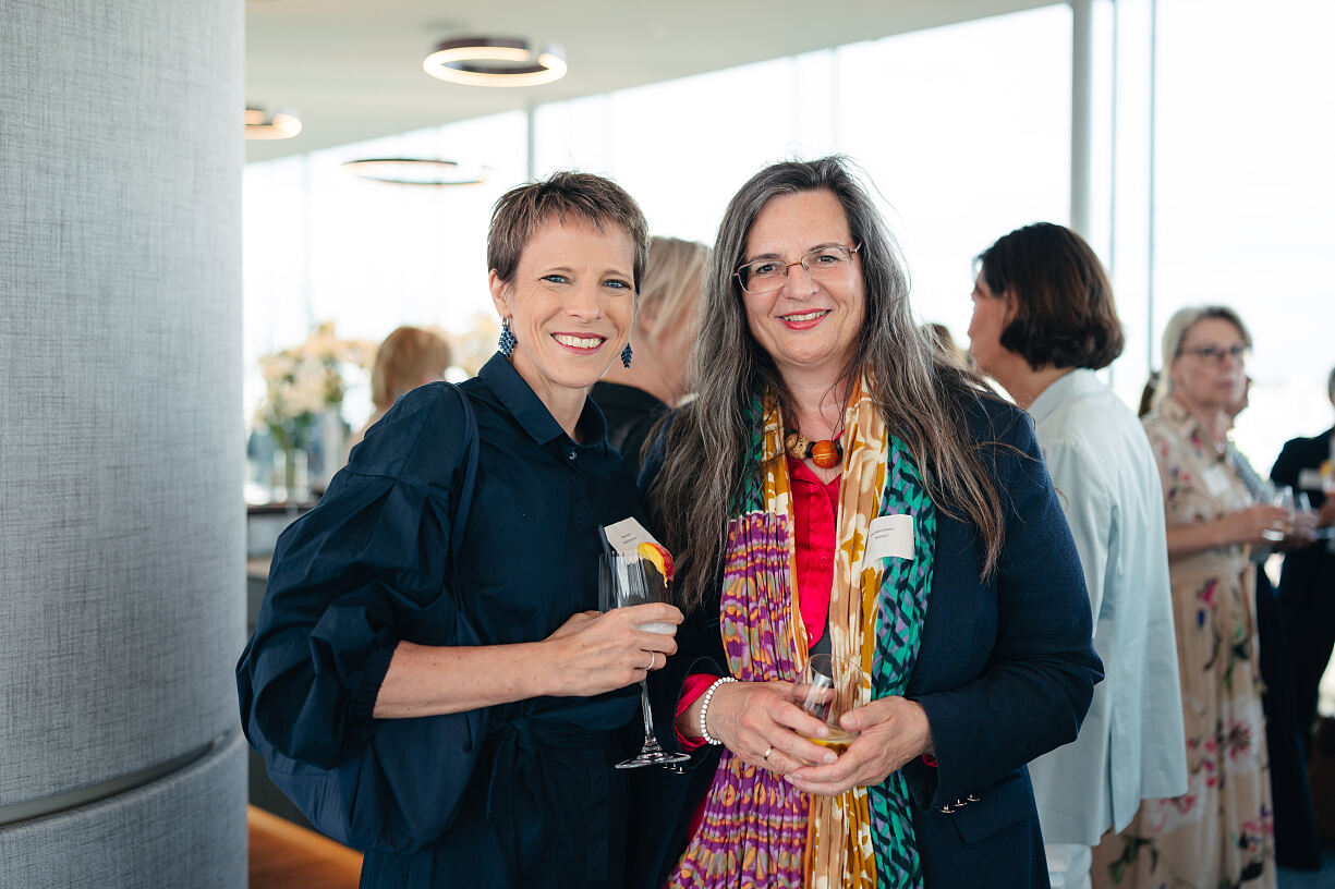 Valerie Hauff, Gabriela-Marie Straka