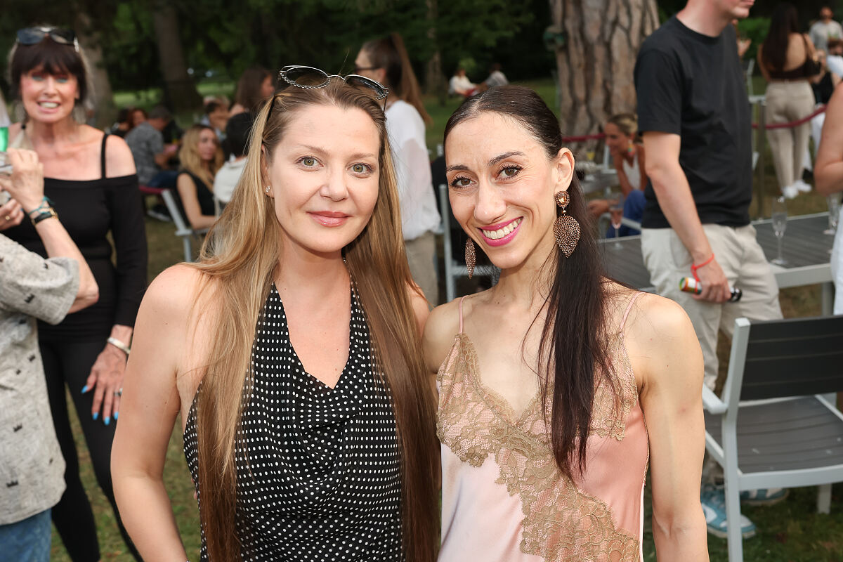 Olga Chapiro, Ioanna Avraam
