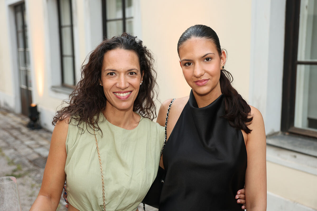 Amira Awad mit Tochter Sara Grabner-Awad
