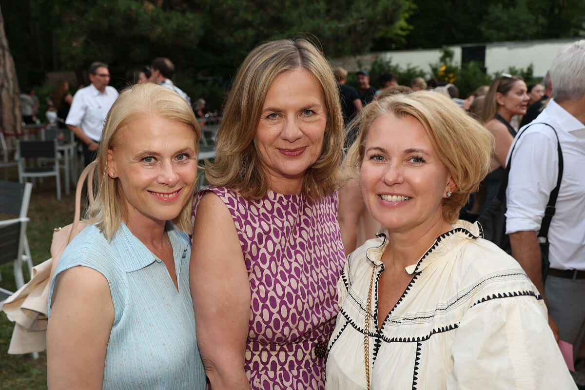 Simone Wohinz, Bettina Leidl, Karoline Hilger