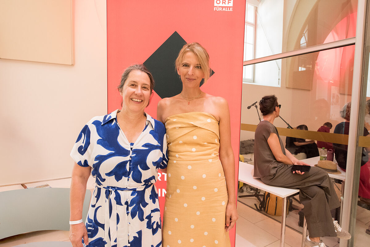 Petra Hartlieb, Julia Zarbach