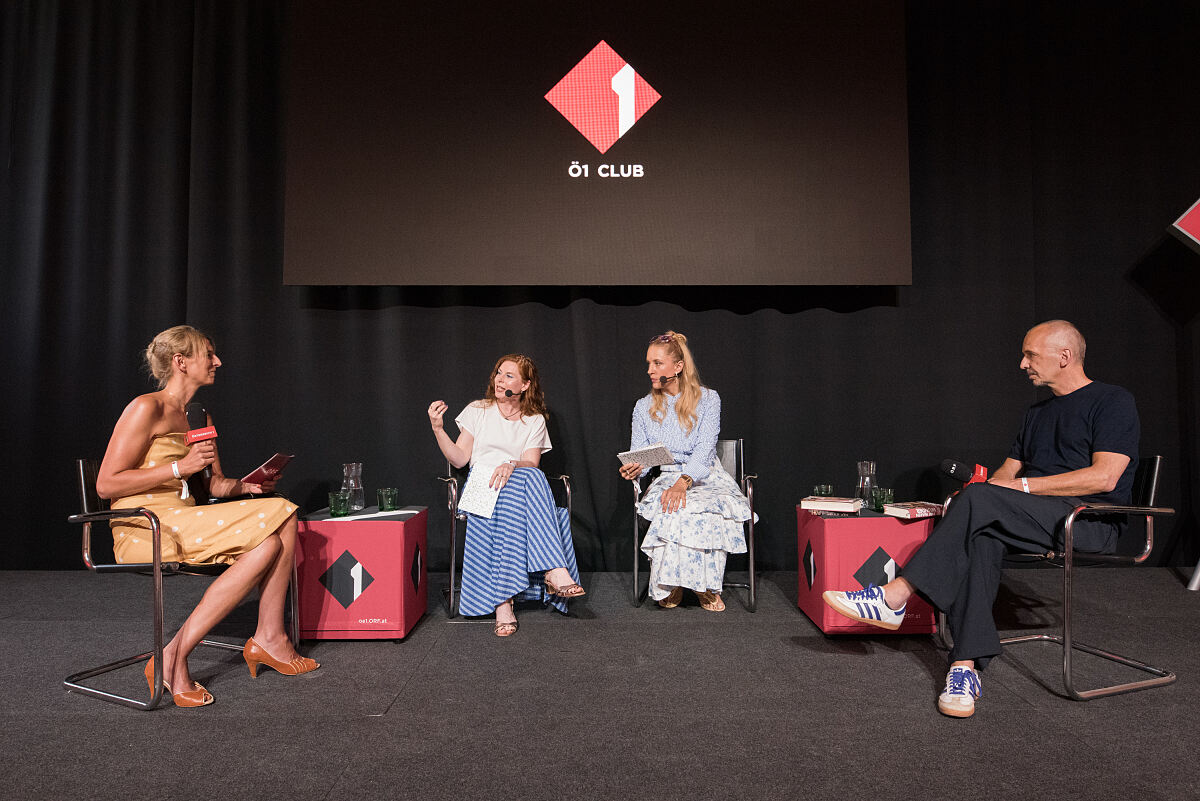 Julia Zarbach, Teresa Vogl, Lilian Klebow und Stefan Cordes