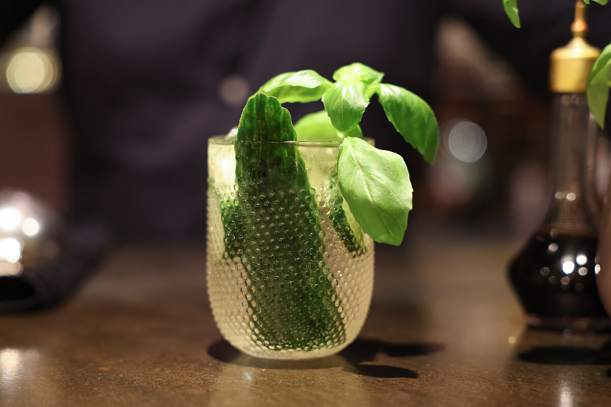 Gin and Tonic from the market by Albert Trummer