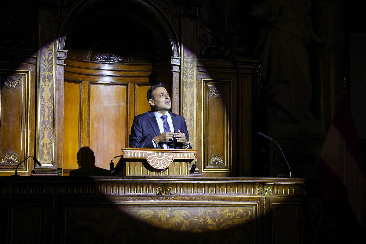 Dirigent und Komponist Vijay Upadhyaya