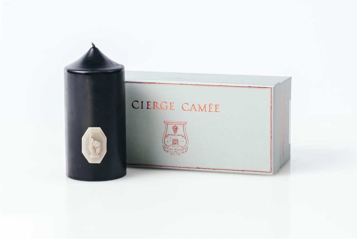 Cire Trudon SIX Pillar Candle Kollektion Hand EUR 44 © Lukas Lorenz