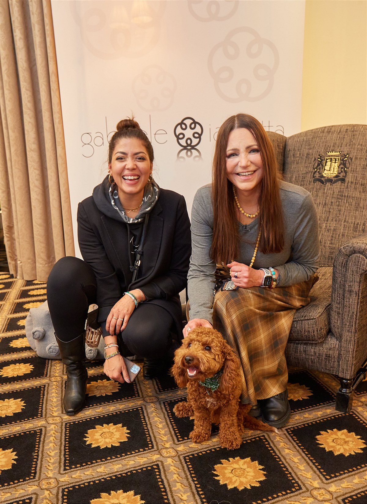 Sandrine Baumgartner und Gabriele Iazzetta mit Hund Filou 03