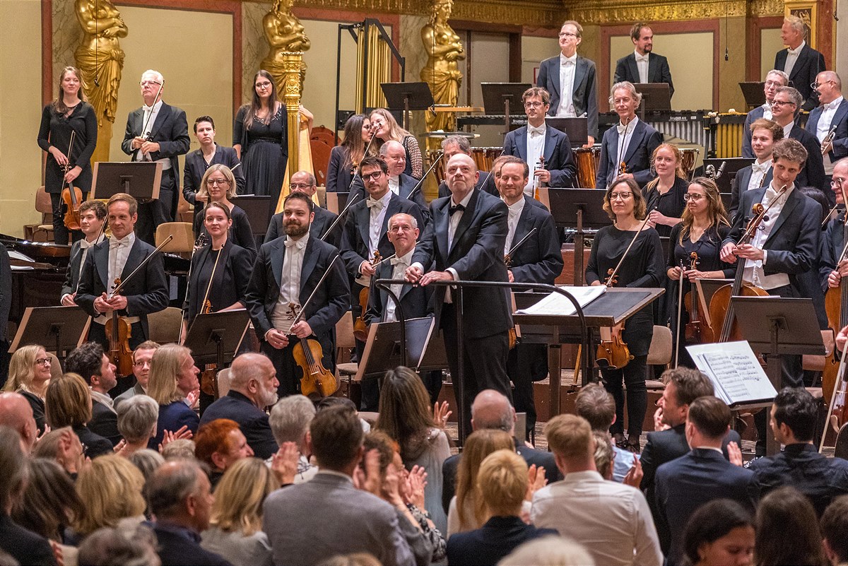 Standing Ovations für die Donau Symphonie