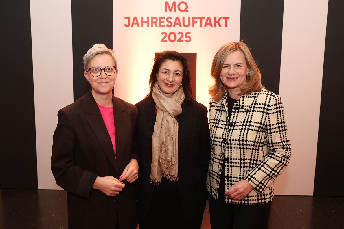 Theresia Niedermüller (Leiterin Sektion Kunst und Kultur, BMKÖS), Veronika Kaup-Hasler (Kulturstadträtin Wien), Bettina Leidl (Direktorin MQ)