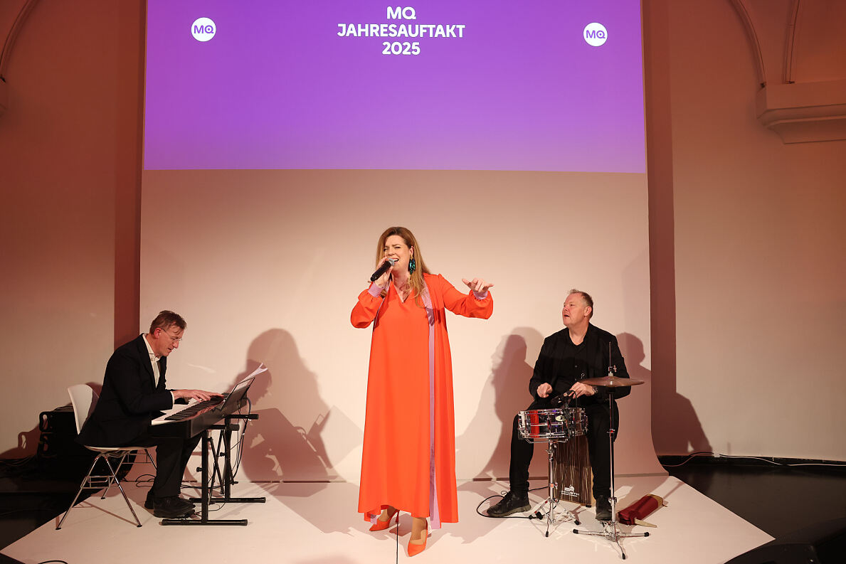 Simone Kopmajer und Band