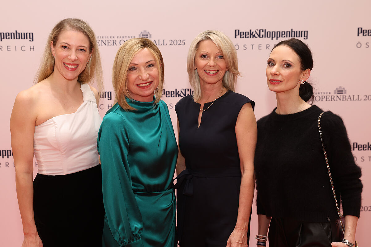 P&C Fashion-Night_Maria Angelini-Santner-Susanne Athanasiadis-Martina Dutzler (CFO P&C)-Liudmila Konovalova_Katharina Schiffl