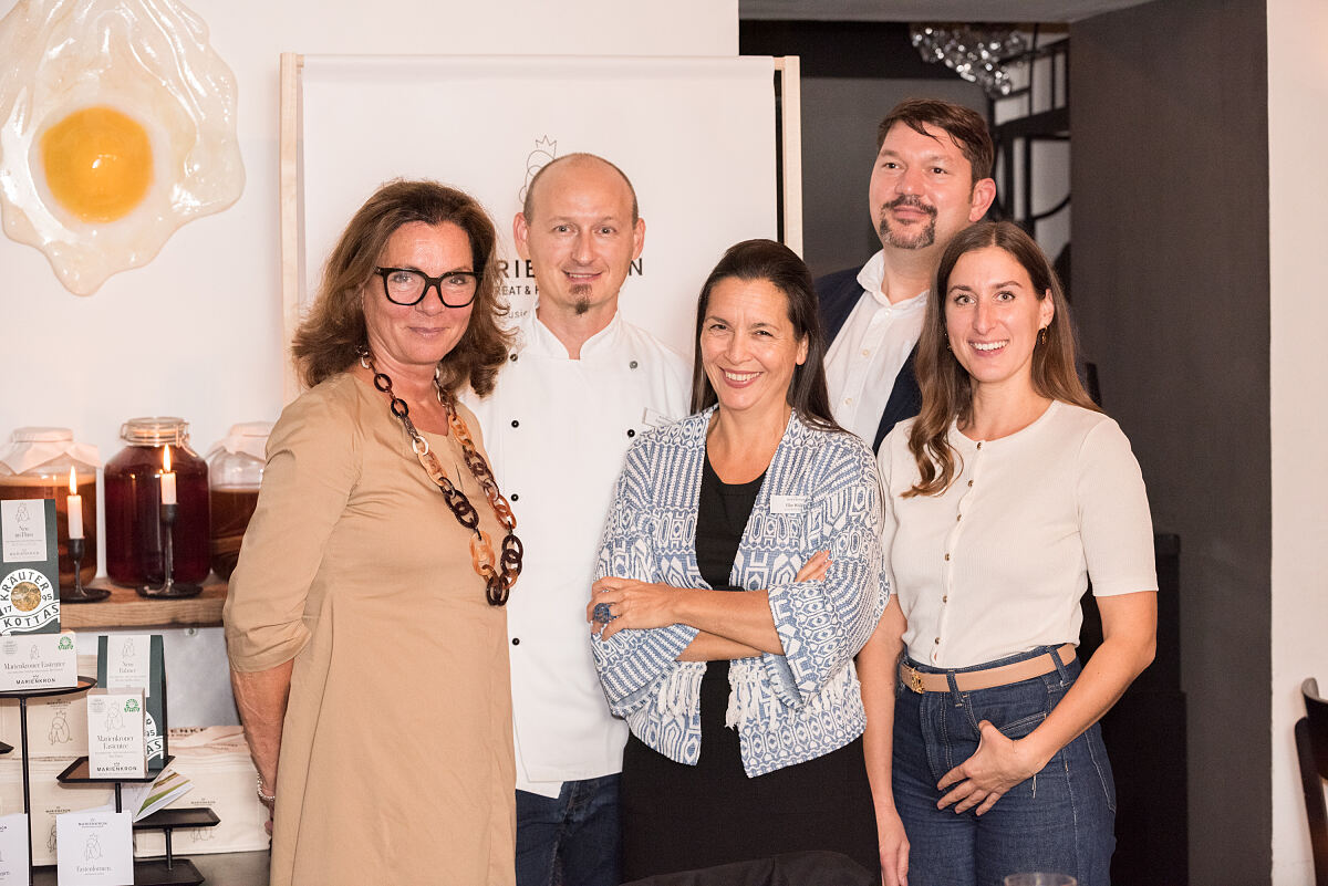Dr. Ulrike Göschl, Küchenchef Patrick Posch, Elke Müller (GF), Dr. Martin Krizmanits und Chef-Diätologin Anna Lesnjakovic