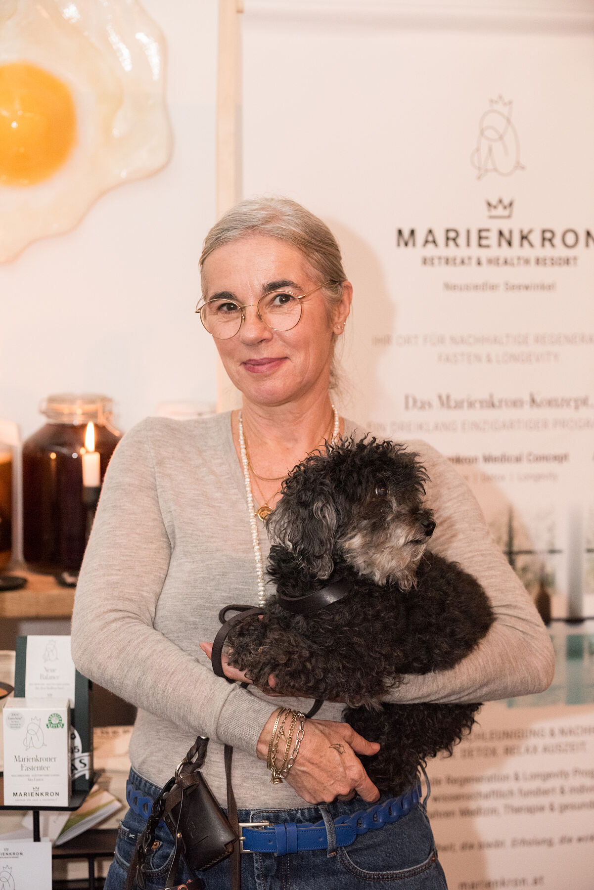 Karin Garzarolli mit Hund Trudi