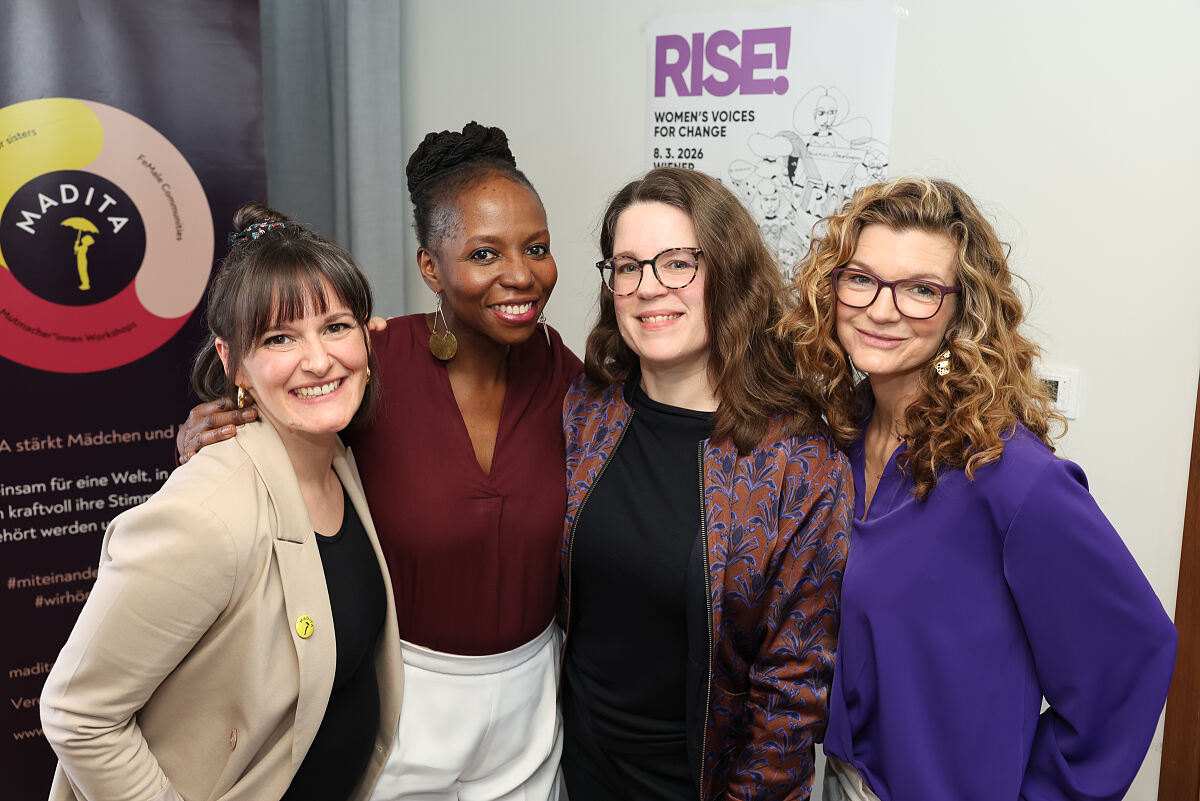 Yvonne Poul, Rachelle Jeanty, Elisabeth Wagner und Gina Eitelbös